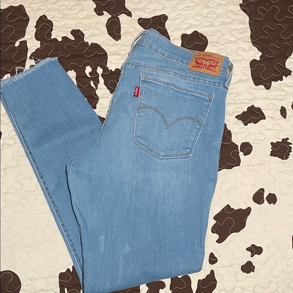 Levi's Women's Classic Blue Skinny Jeans